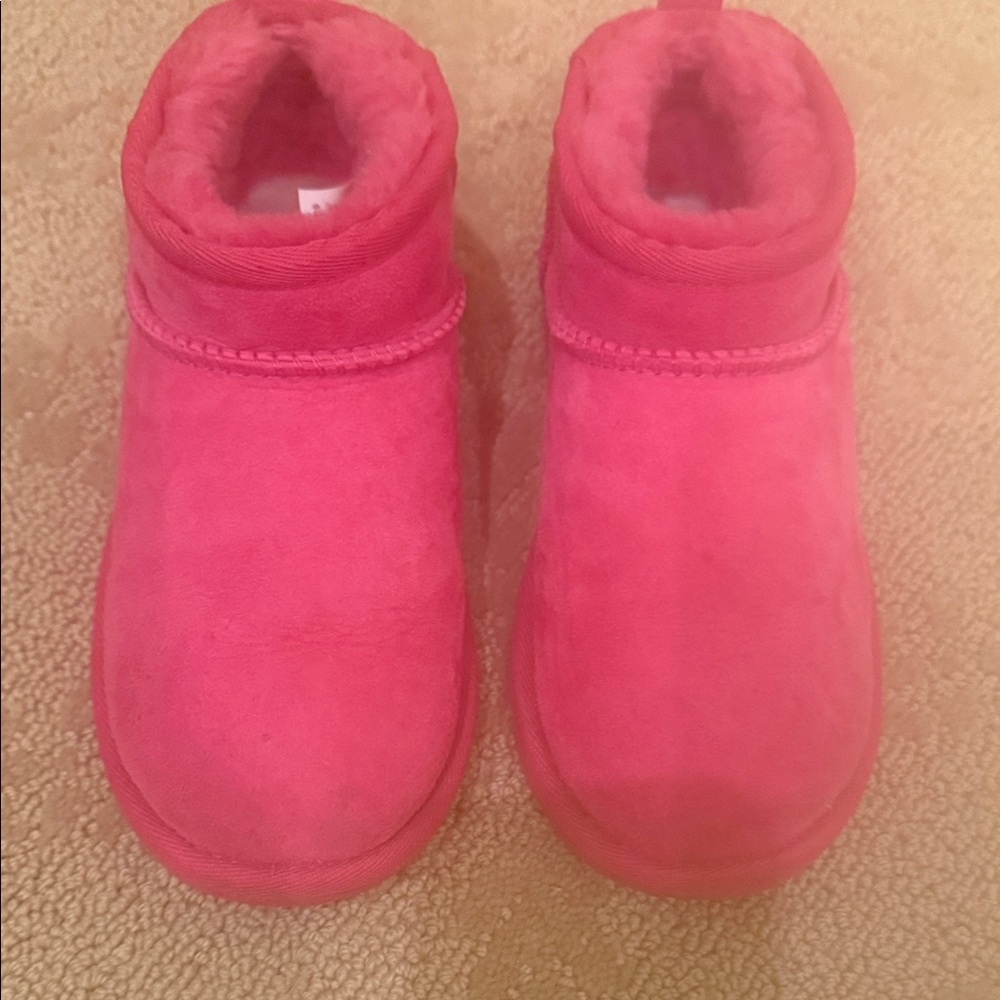 UGG Kids Boots in Bright Pink